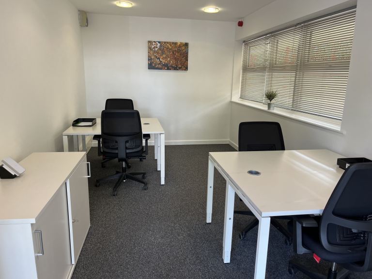 Fully Furnished Small Office to Rent in BASINGSTOKE RG248UP