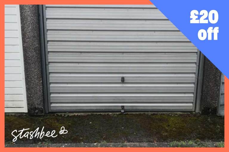 Garage to rent in West Byfleet (KT14) | Stashbee