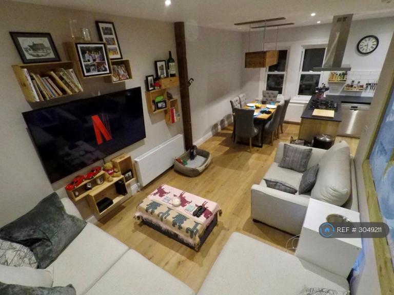 1 bedroom in West Ealing, London, W13 (#3049211)