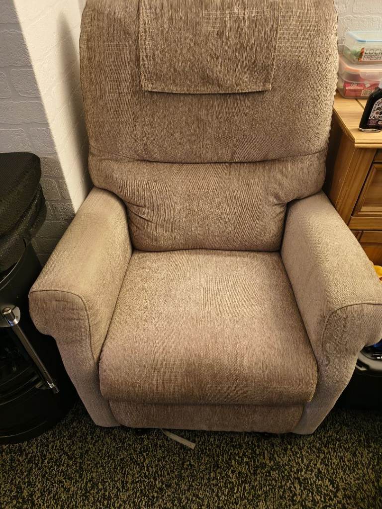 free electric recliner chair 