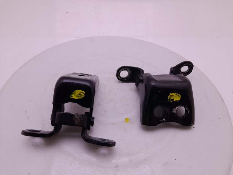 Honda Jazz Rh Front Door Hinge 2020-2026