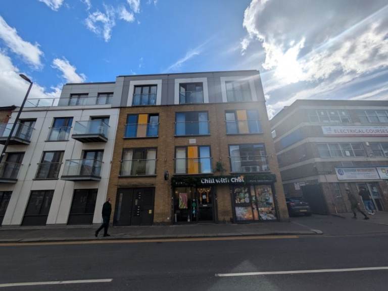 Stunning 1-Bedroom Third Floor Apartment to Let in East Ham - Daya House, Plashet Grove (E6 1DQ)