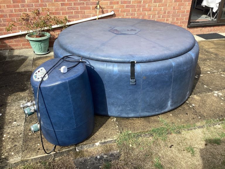 Softub hot tub 