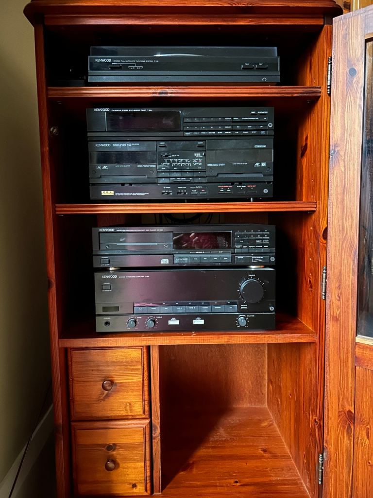 Kenwood Stereo System & Separates – Good Condition