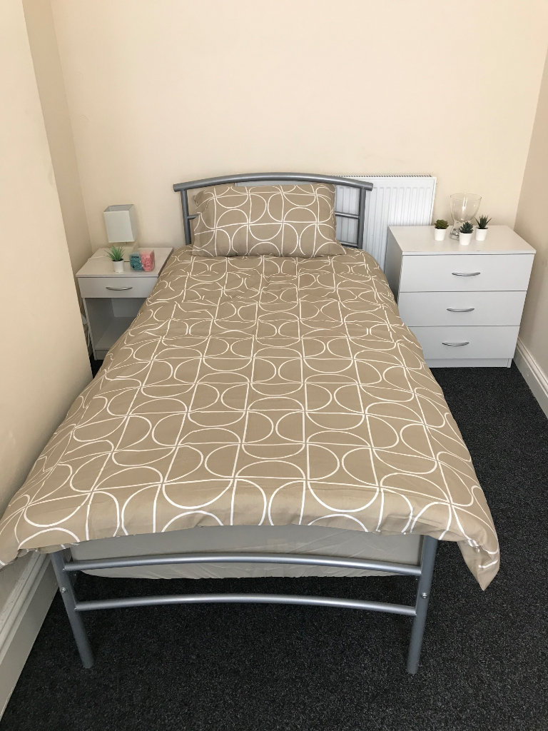 Supported Accommodation New House opened Just RENOVATED! DSS, Temporary, Rent, To Let, Ref: 224