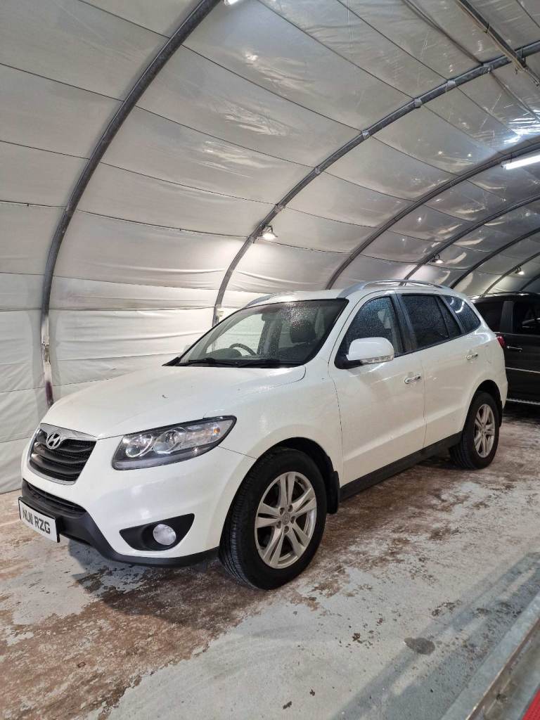 Breaking Only - 2011 Hyundai Santa Fe