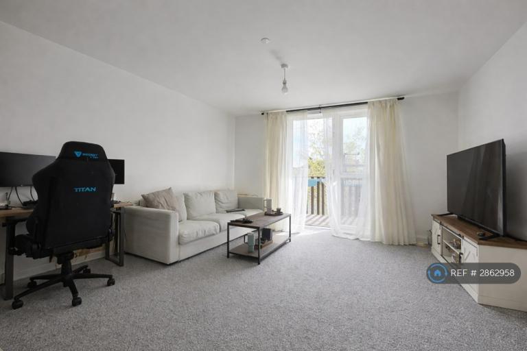 1 bedroom flat in Gent Court, London, E14 (1 bed) (#2862958)