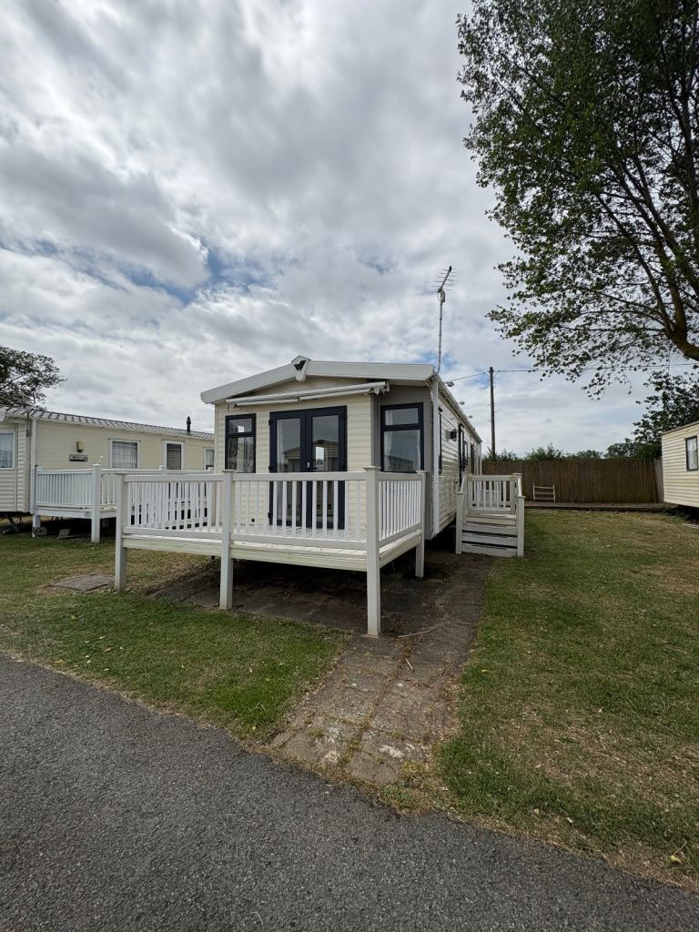A range of beautiful caravans right on the Kent Coast!! ☀️