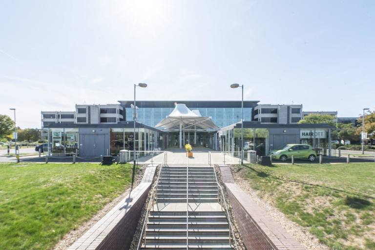 Portsmouth - PO6 3EZ \ Serviced Office with 2 Desks