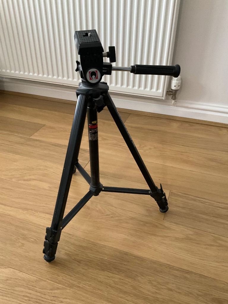 Camera tripod