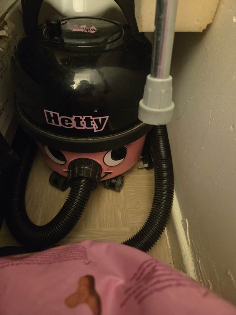 Hetty hover