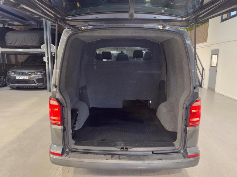  Volkswagen Transporter 2.0 TDI T32 Highline Kombi DSG FWD SWB Euro 6 (s/s) 5dr Diesel Automatic