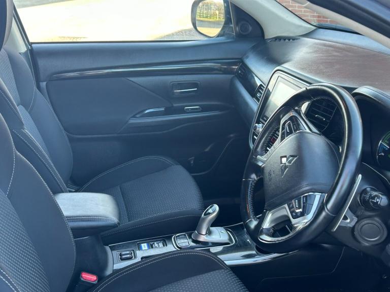 2019 69 Mitsubishi Outlander 2.4 PHEV Reflex Plus Automatic Commercial 30,000 mi