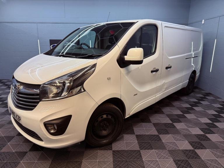 2016 Vauxhall Vivaro 1.6 CDTi 2900 BiTurbo ecoFLEX Sportive L2 H1 Euro 5 (s/s) 5dr PANEL VAN Dies...