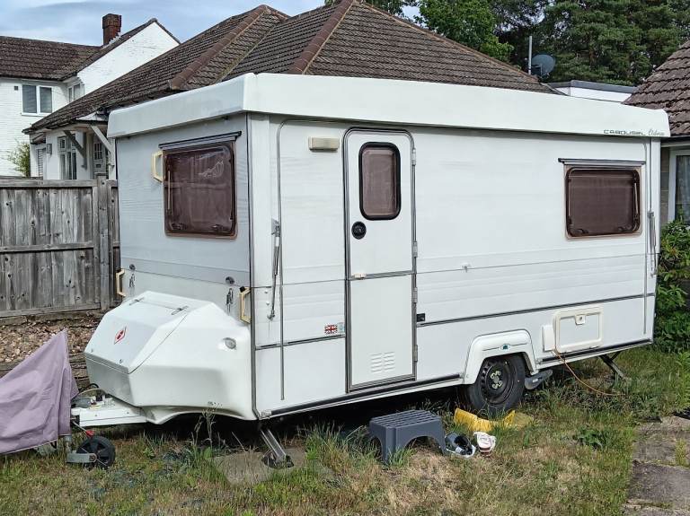 Gobur Carousel Clubman folding caravan 