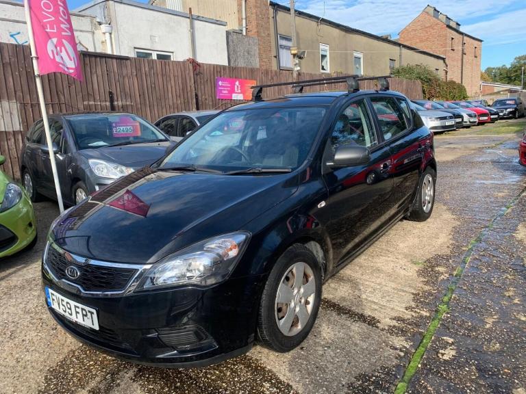 2009 Kia Ceed 1.4 1 5dr HATCHBACK PETROL Manual