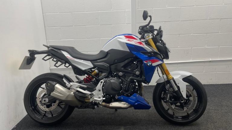 BMW F900R ABS ** 1306 miles - October 27 MOT - Alarm **
