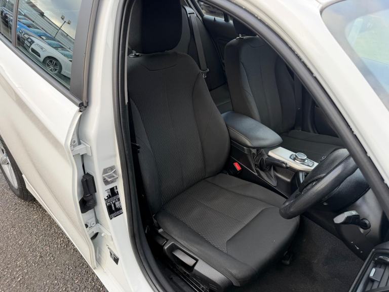 2018 BMW 1 Series 1.5 118i SE Euro 6 (s/s) 5dr HATCHBACK Petrol Manual