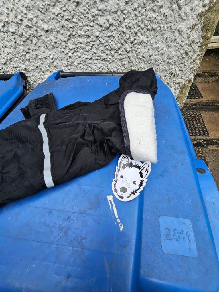 2 dog coats never used