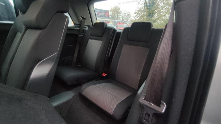 2012 Vauxhall Zafira 1.6 16V Exclusiv Euro 5 5dr MPV Petrol Manual