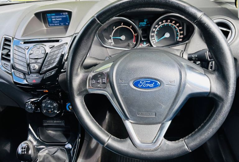 Ford, FIESTA, Hatchback, 2016, Manual, 1498 (cc), 5 doors