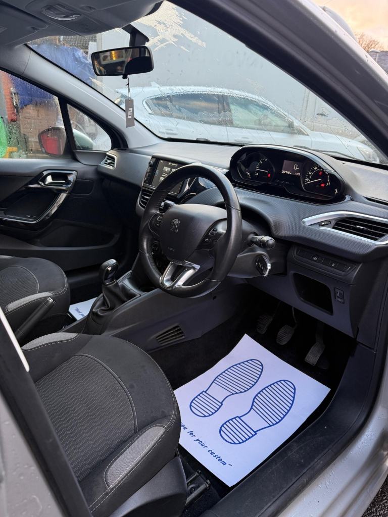 2015 Peugeot 208 1.2 PureTech 82 Active 5dr HATCHBACK PETROL Manual