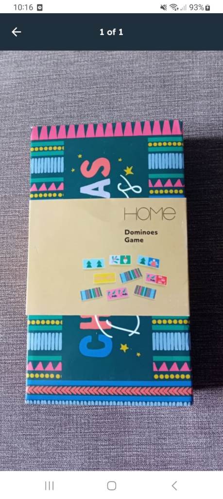 Christmas themed dominoes Game. New.