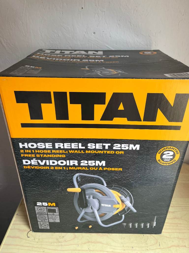 brand new TITAN 25m hose reel set   £30 ( NO OFFERS )   