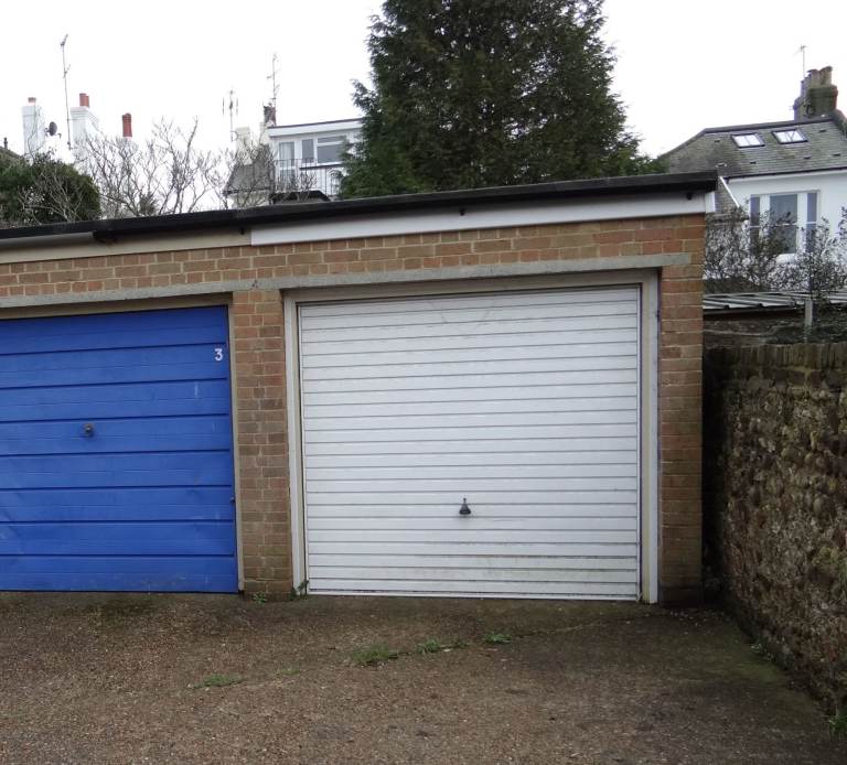 Garage – secure, dry, close to Hove Station and George Street