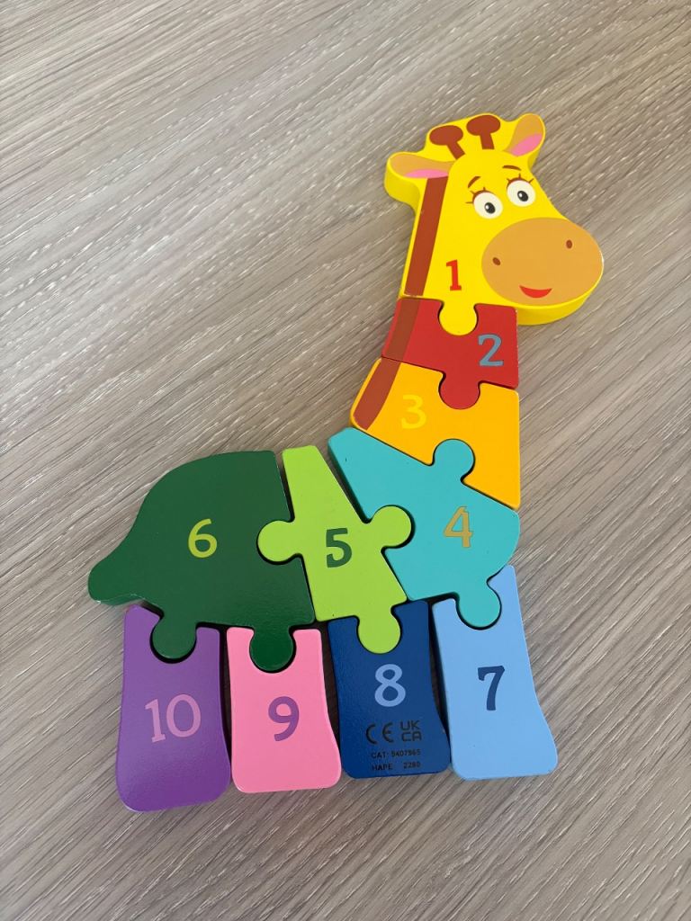 Wooden Giraffe number puzzle