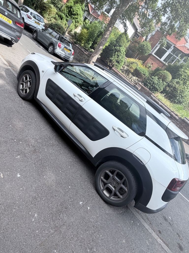 Citroen, C4 CACTUS, Hatchback, 2015, Semi-Auto, 1560 (cc), 5 doors