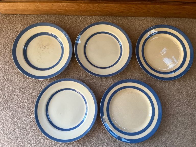 3 Cornishware 2 Cloverleaf breakfast plates