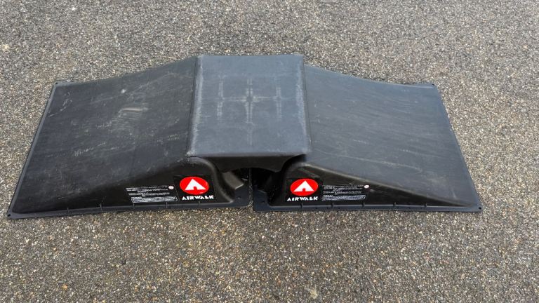 Airwalk double stunt ramp