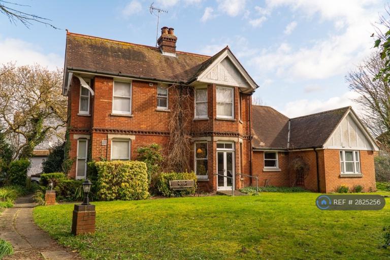 1 bedroom in St. Augustines Road, Canterbury, CT1 (#2825256)