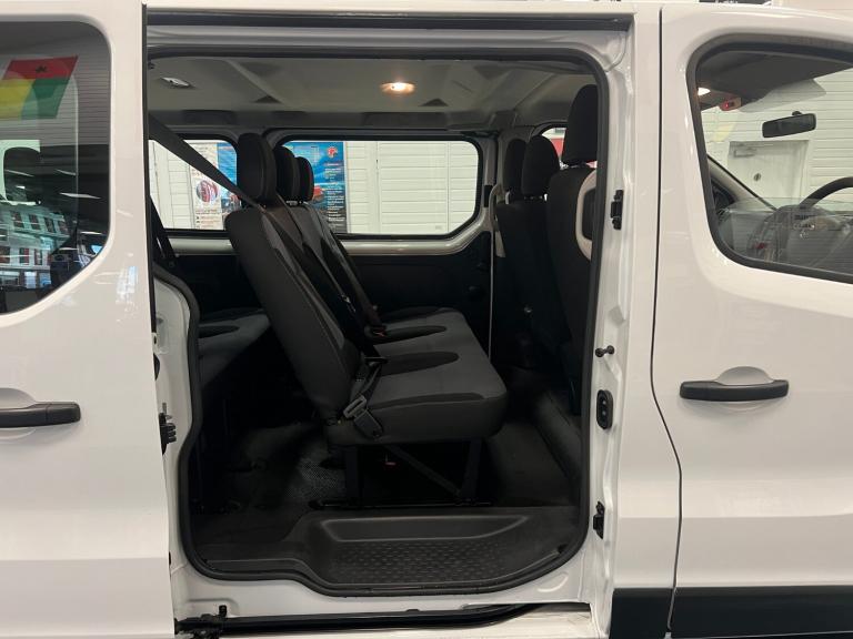 2018 Vauxhall Vivaro L2 1.6CDTI 120PS 9 SEAT LWB MINIBUS (EURO 6) ------------------------------ ...