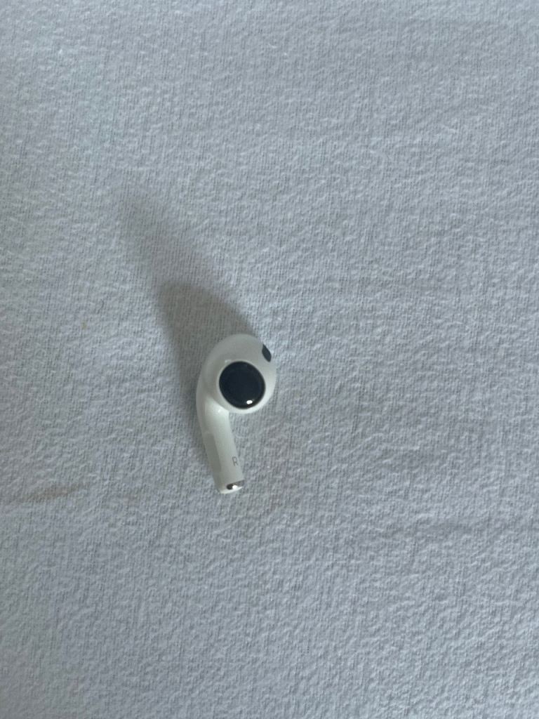 1st generation Apple AirPod pro right AirPod 