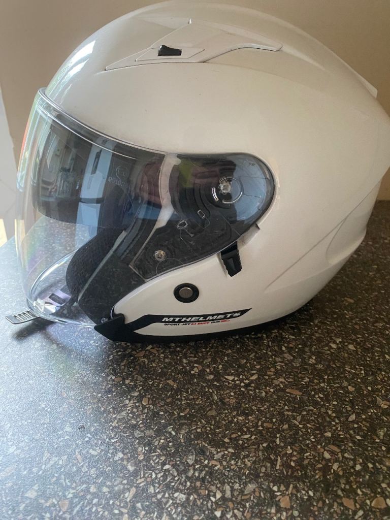 Motorcycle helmet 