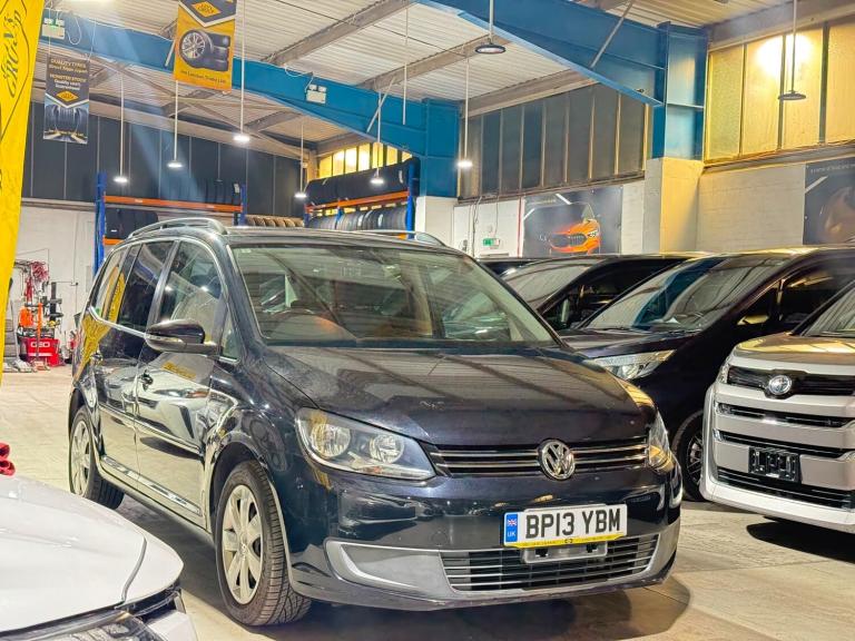 2013 Volkswagen Touran 1380 CC Petrol