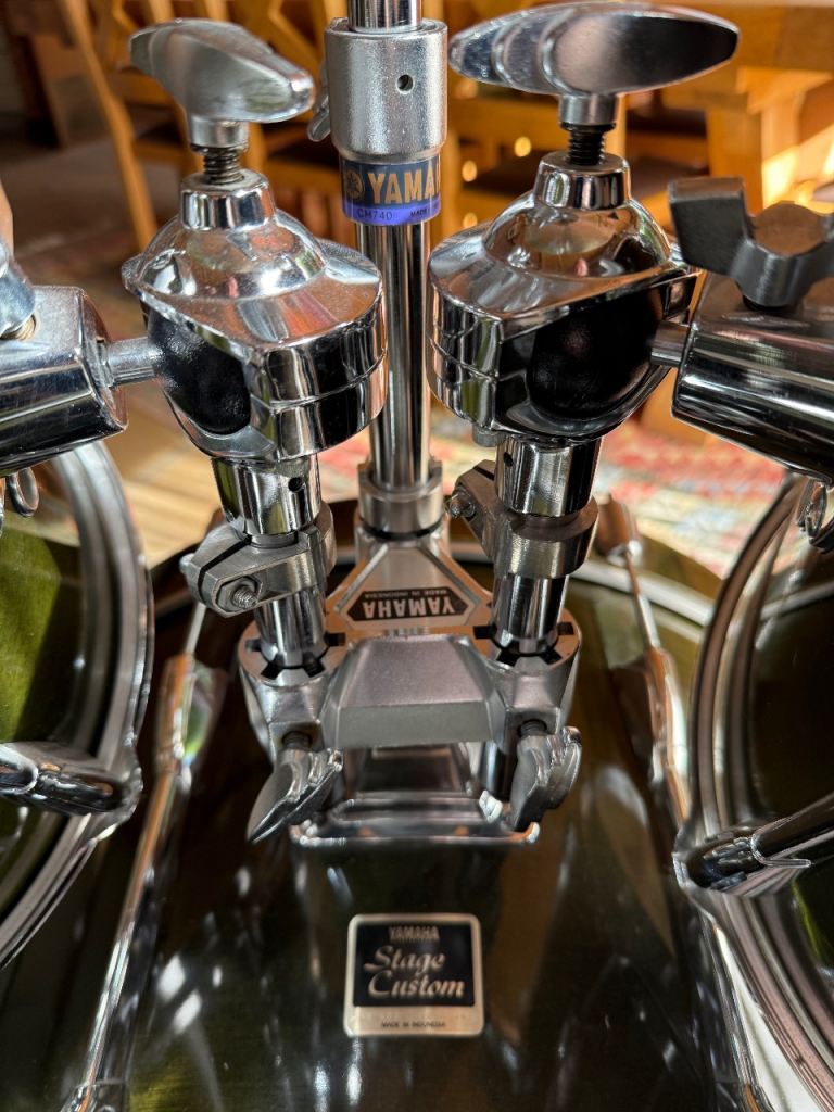 Yamaha 5 Drum Birch Kit Complete with Cymbals and Soft Cases, Excellent condition