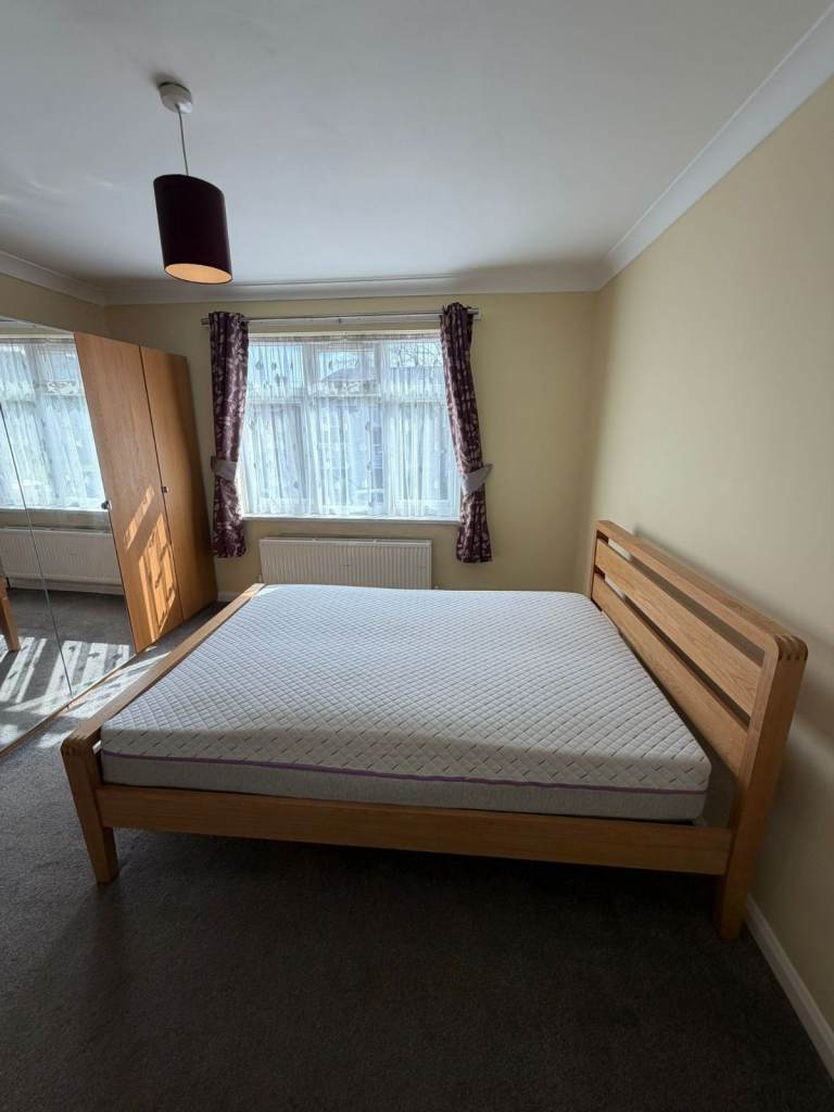 Spacious and Cosy Double Rooms for Rent in - SE7 8QR