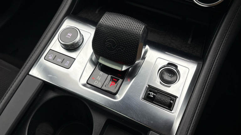 2021 Jaguar F-Pace 5.0 P550 V8 SVR SUV 5dr Petrol Quickshift AWD Euro 6 (s/s) (550 ps) SUV Petrol...