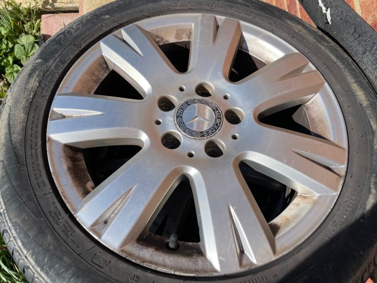 Mercedes alloys 16”
