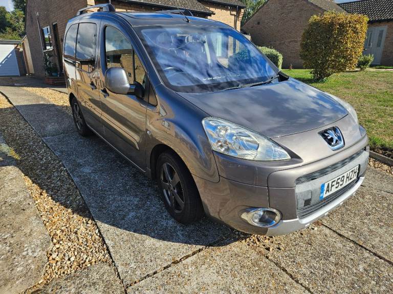 Peugeot, PARTNER TEPEE,zenith MPV, 2009, Manual, 1560 (cc), 5 doors