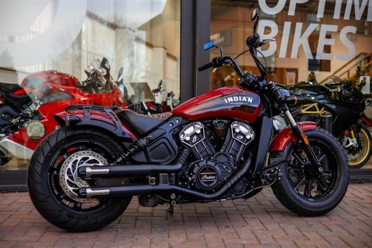 Indian Scout BOBBER ! LOW MILES ! EXTRAS ! STUNNING