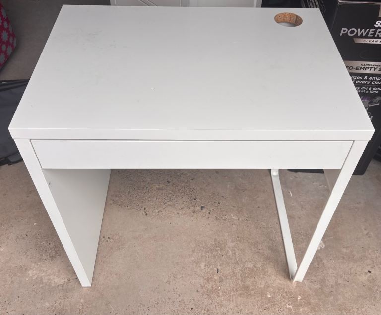 IKEA Desk. ***SOLD***