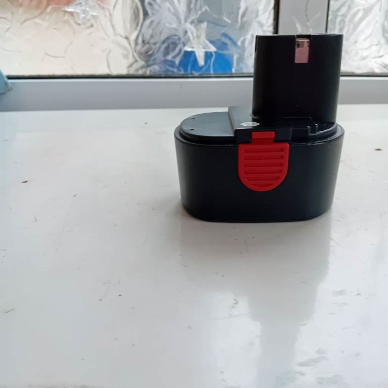 DRILL BATTERY 14.4 VOLT POST OR COLLECT CF39 8DG