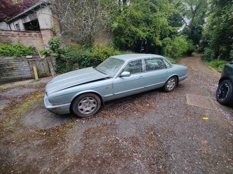 Jaguar, V8 XJ SERIES, Saloon, 2000, Other, 3996 (cc), 4 doors