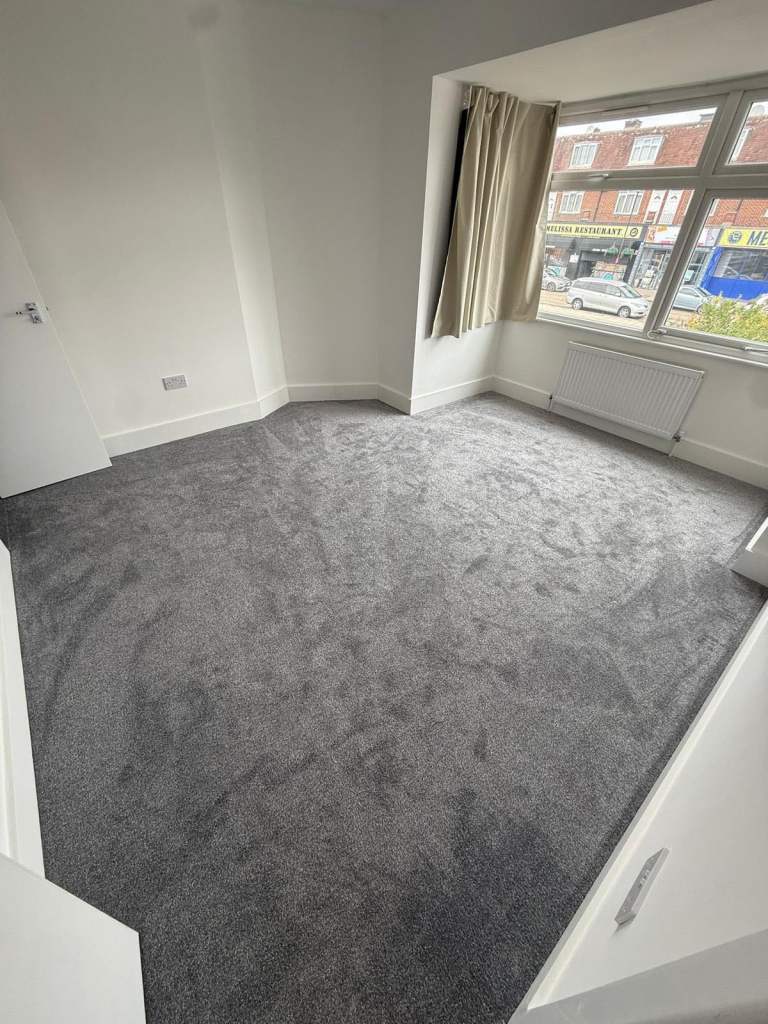 270 7 bed Whitchurch land Stanmore edgeware Ha86qx