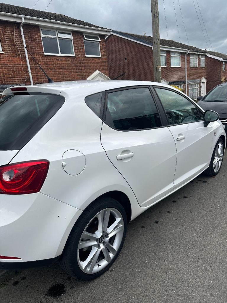 Seat, IBIZA, Hatchback, 2011, Manual, 1197 (cc), 5 doors