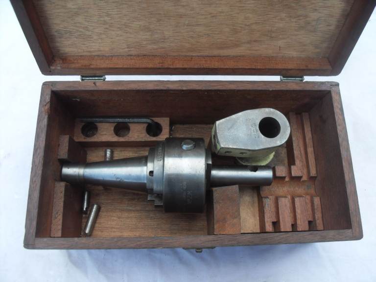 ISO 40 Taper Milling Machine Boring Head with Extension. Metric Scale.